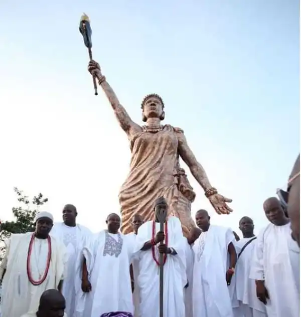 Ooni of Ife Unveils “Moremi Statue of Liberty”, The Tallest in Nigeria (Photos)